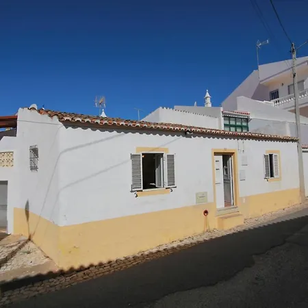 Low Cost Flat In Pera Apartment *